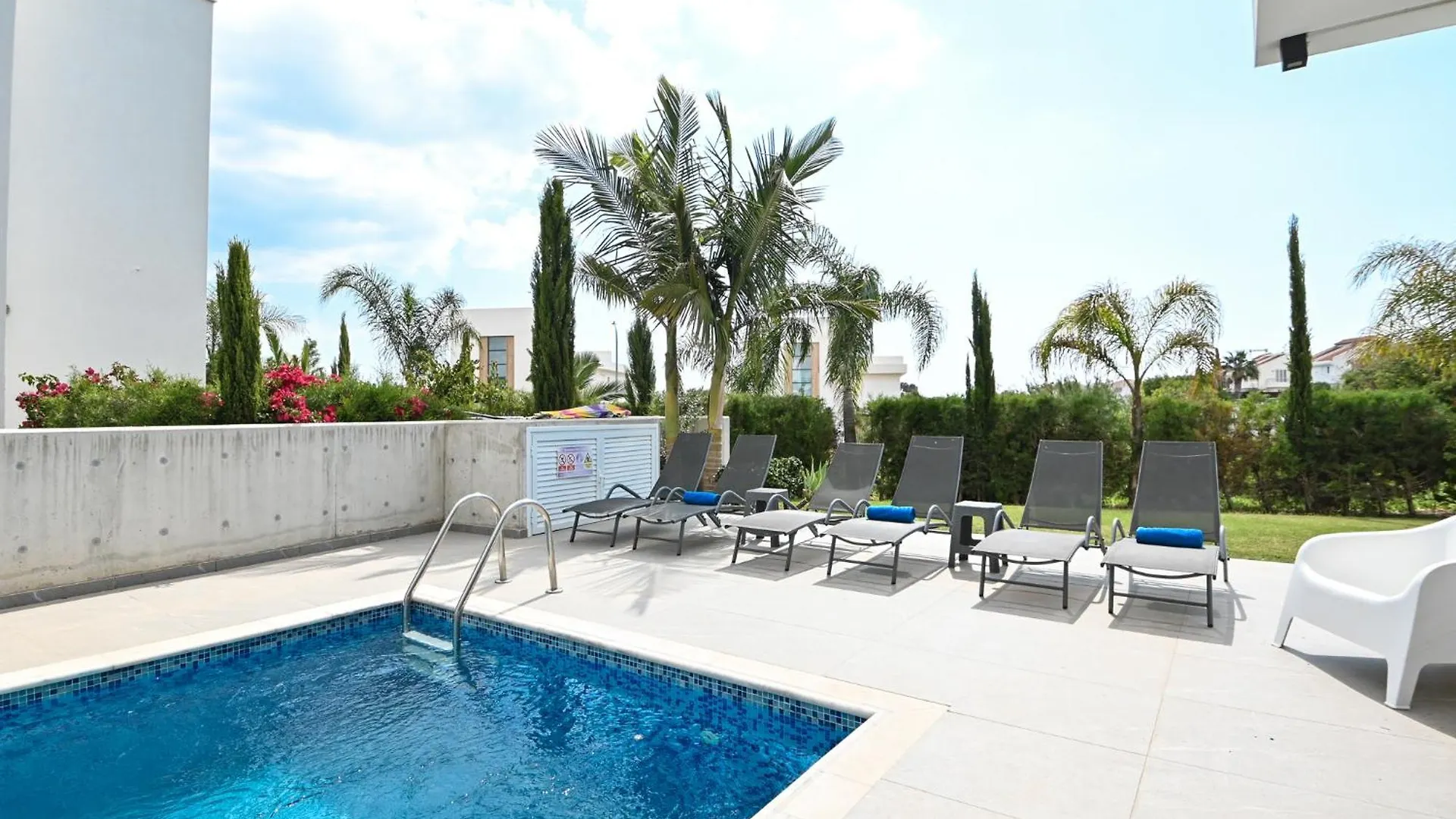 By The Beach Villa 12 بروتاراس قبرص